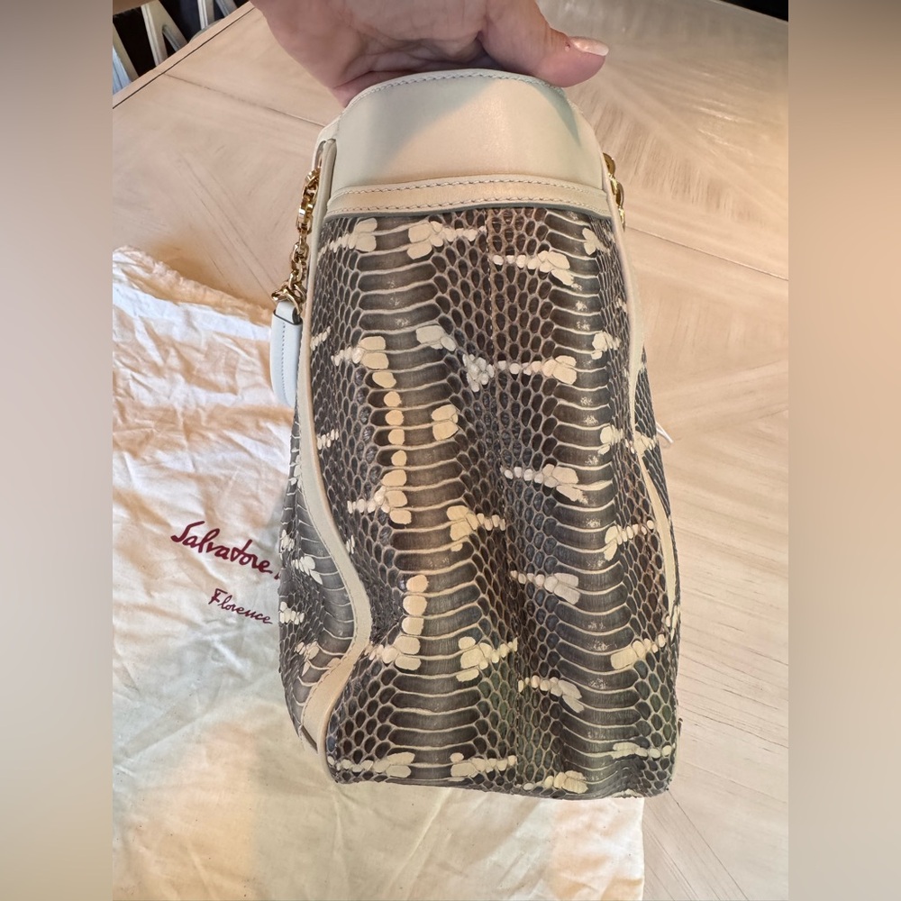 Salvatore Ferragamo Betulla Python Snakeskin Leather Gancini Chain Tote Bag - Picture 5 of 16